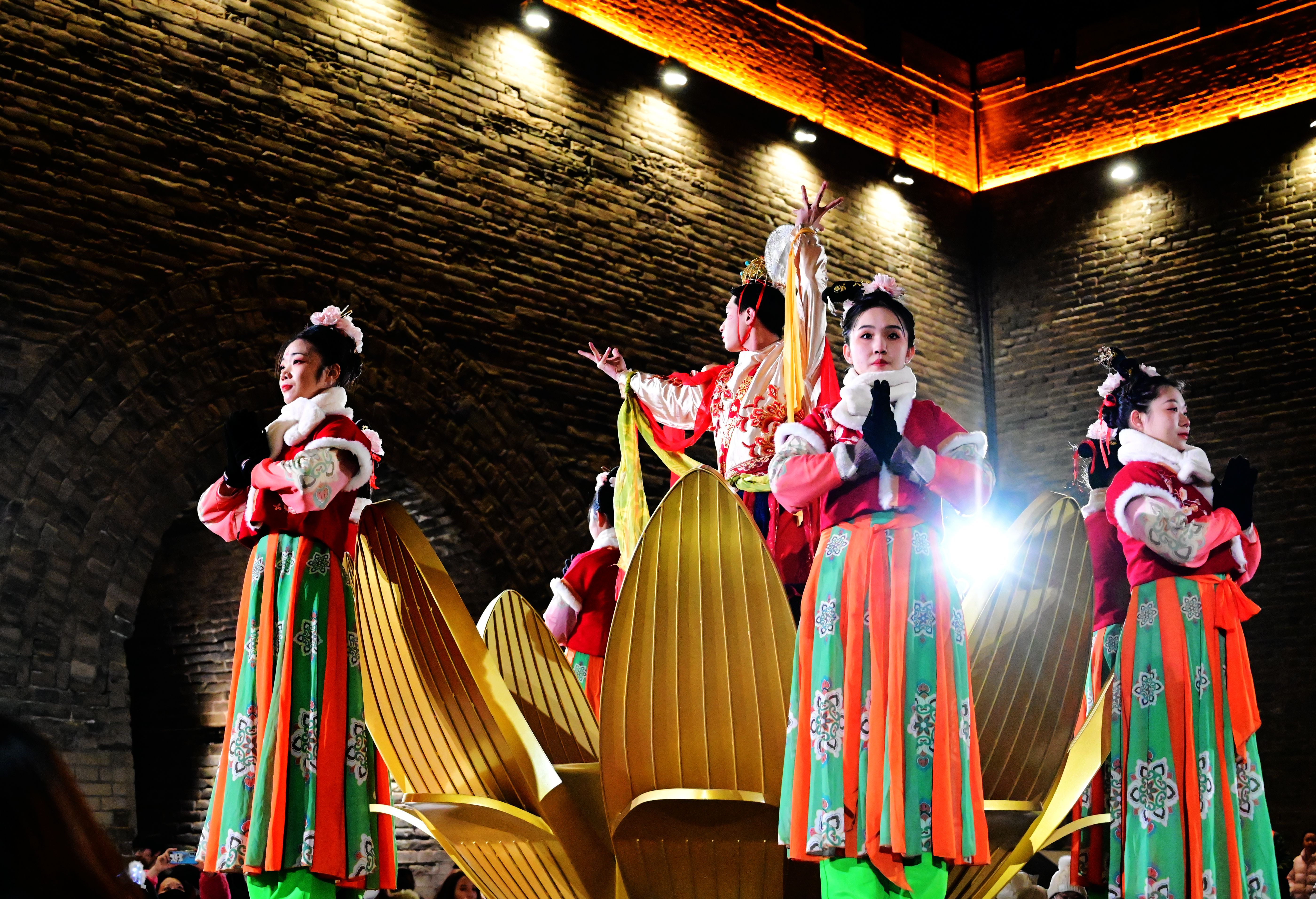 6-陽(yáng)泉-新春掠影-李曉奇 (2)